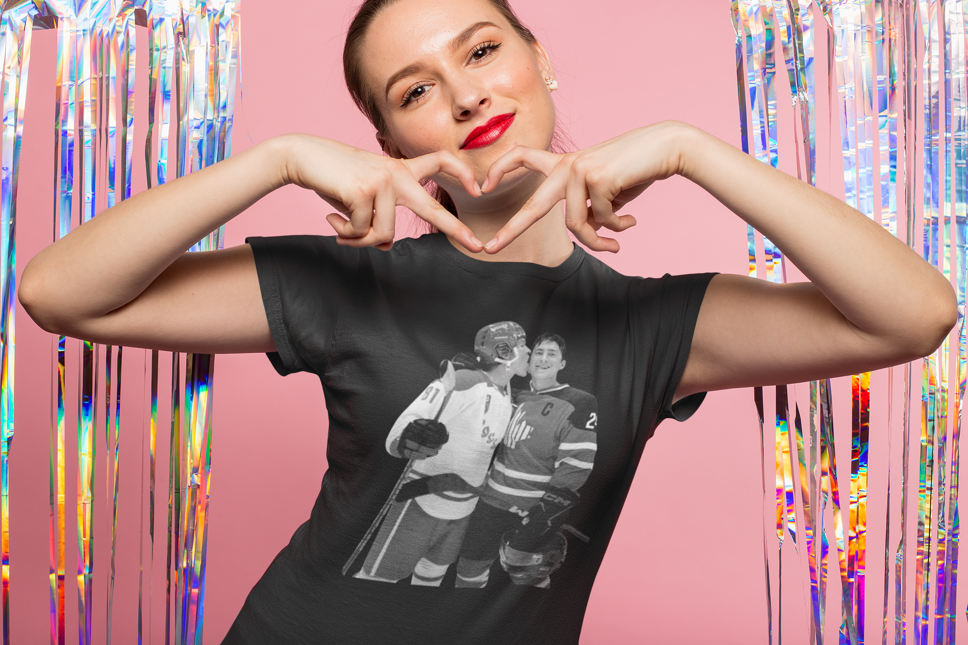 Heated Rivalry – Licking Face – Rozanov / Hollander T Shirt